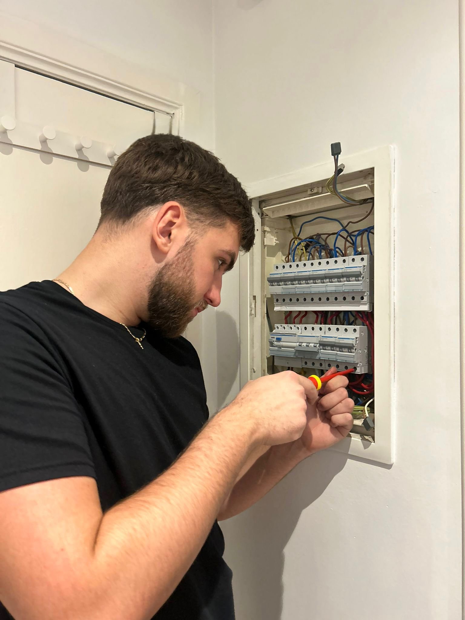 Travaux de mise en conformité électrique pour bâtiment à Bruxelles